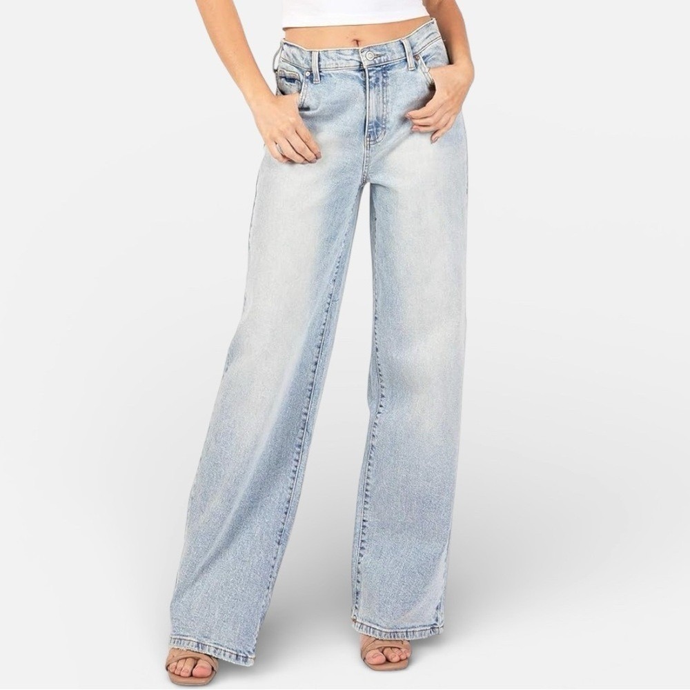 Y2K Celebrity Pink Womens Light Wash Wide Leg Jeans Size 9 29 Distressed Casual
